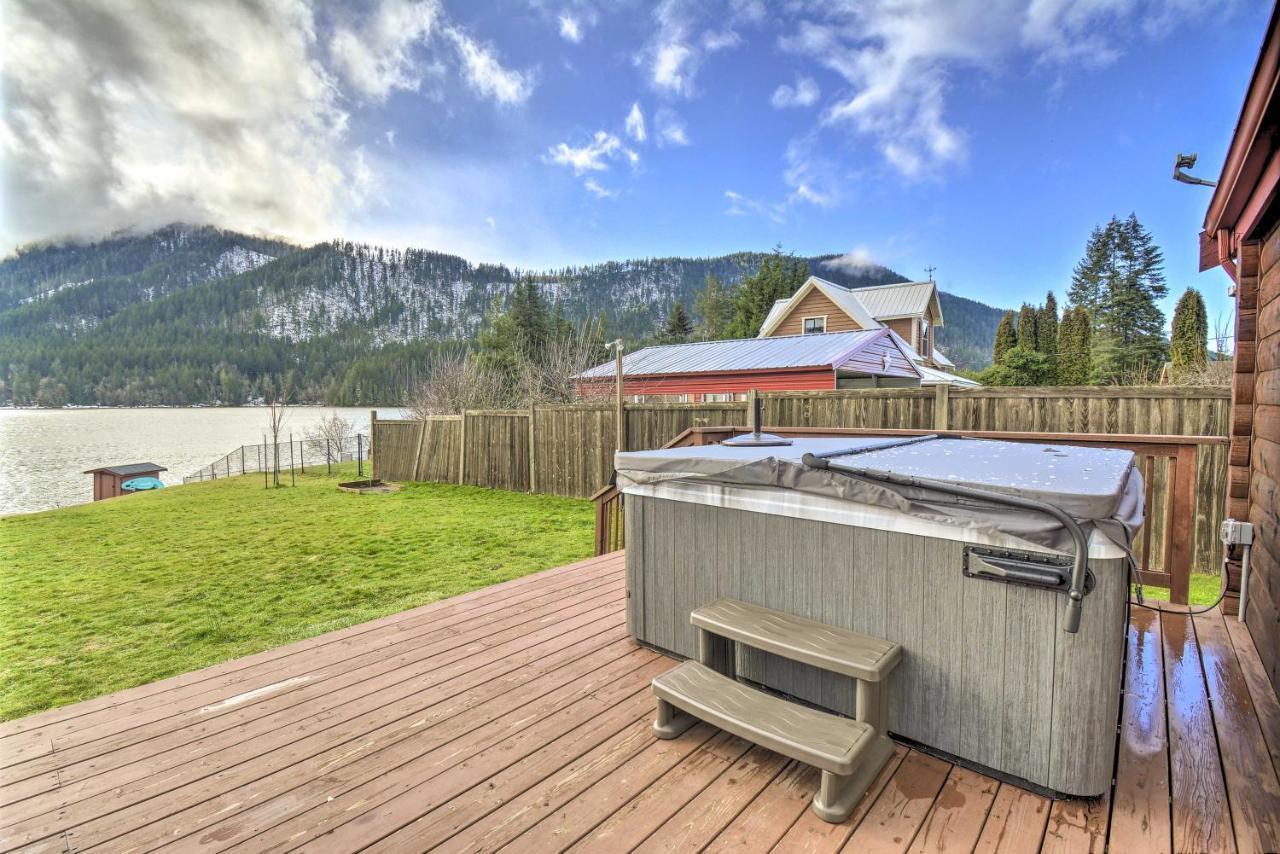 Lakefront Cabin With Stunning Mountain Views And Dock! Mineral Экстерьер фото