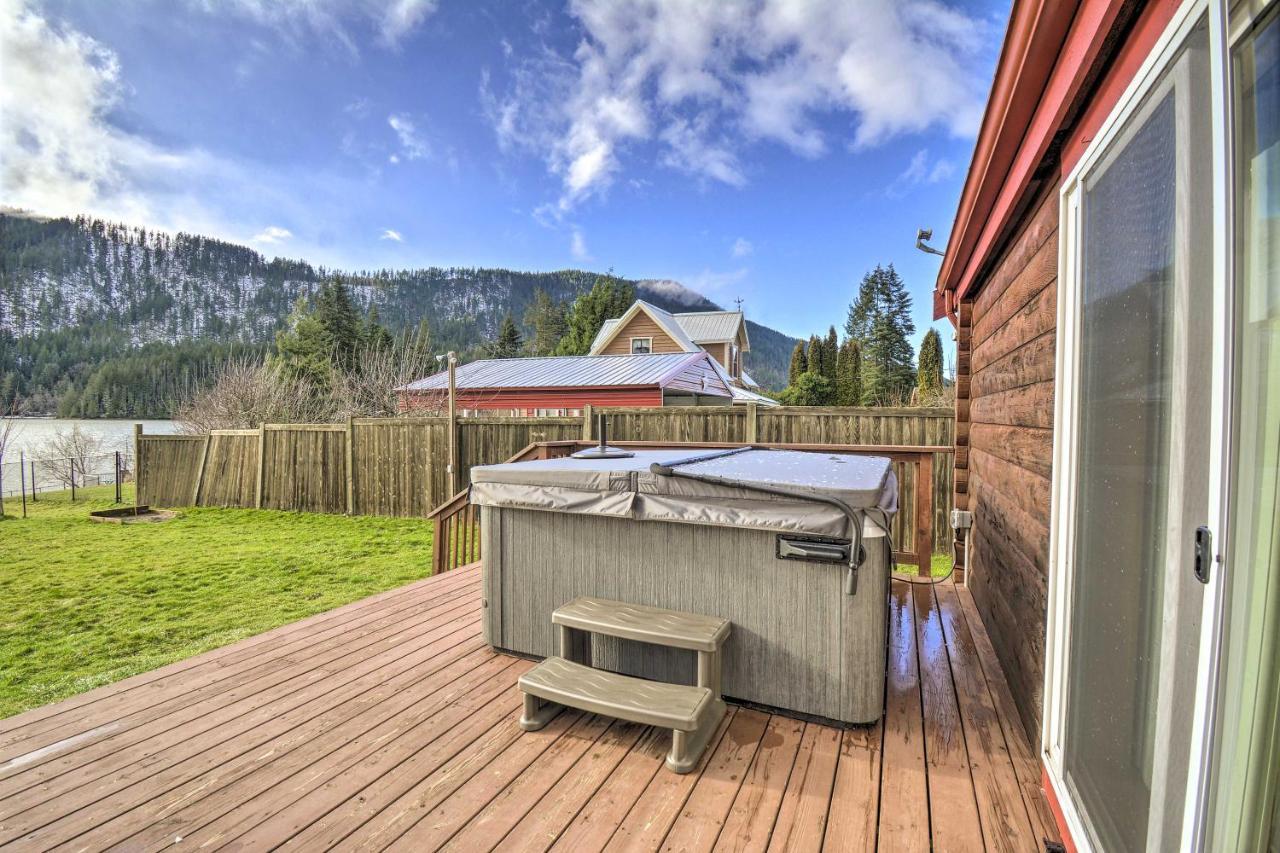Lakefront Cabin With Stunning Mountain Views And Dock! Mineral Экстерьер фото
